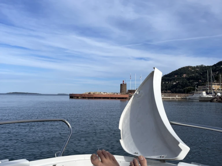 Noleggio Barca a motore a Mandelieu-la-Napoule – Bénéteau Ombrine 630