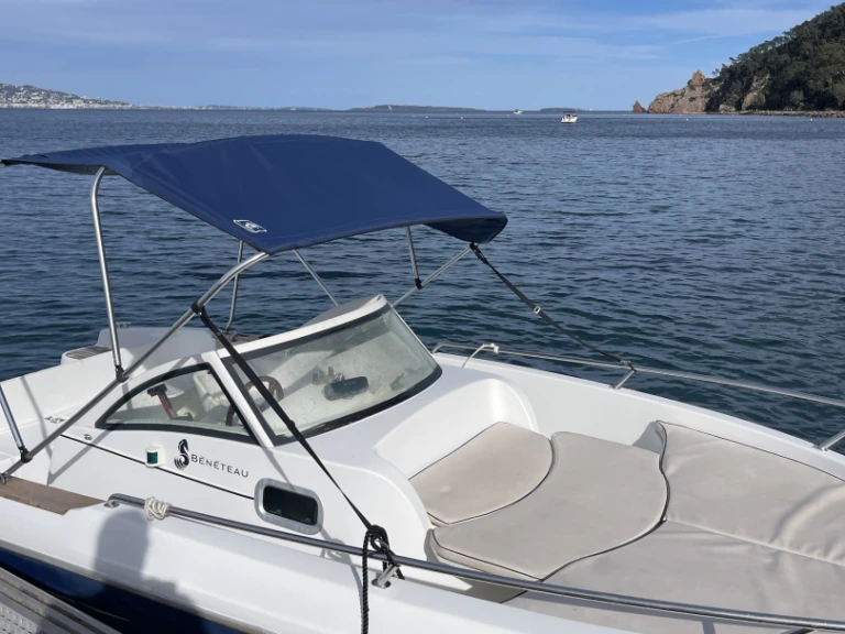 Noleggio barche Mandelieu-la-Napoule economico Ombrine 630