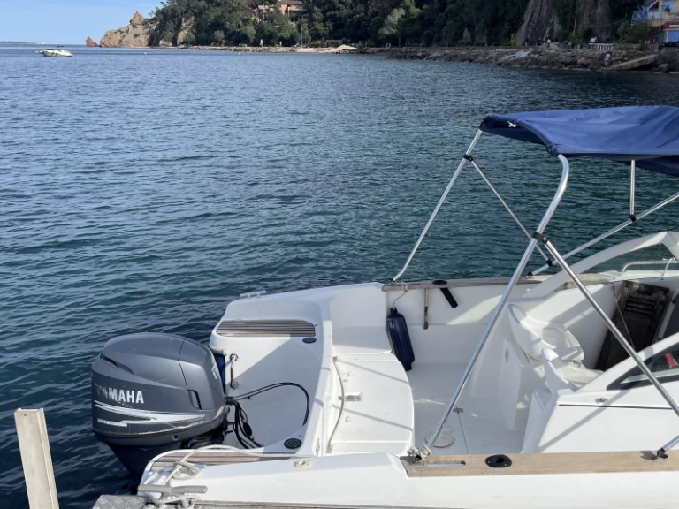 Noleggio Barca a motore a Mandelieu-la-Napoule – Bénéteau Ombrine 630