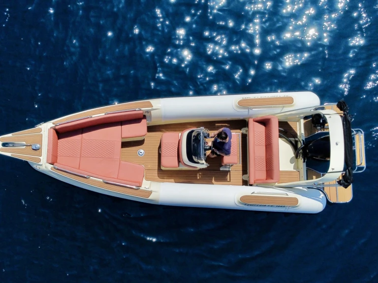 Gommone a noleggio a Corfù al miglior prezzo