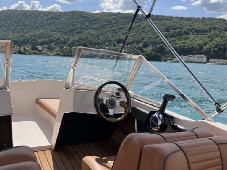Noleggio a Annecy – Glastron GT 185 su SamBoat