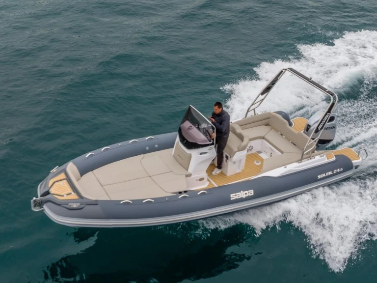 Noleggio barche Salpa Soleil 24.5 a Trogir su Samboat
