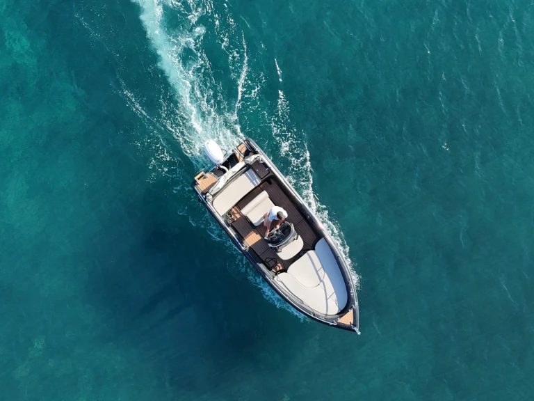 Noleggio a Agía Kiriakí – Poseidon Black Edition su SamBoat