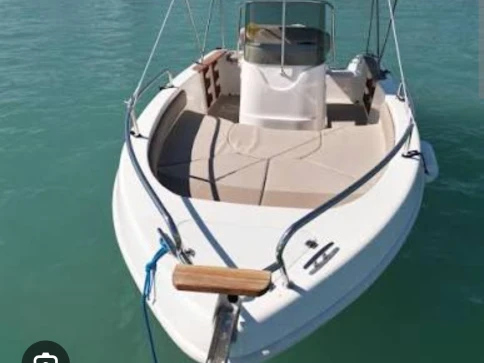 Noleggiare una Mingolla Brava 18 a Taranto