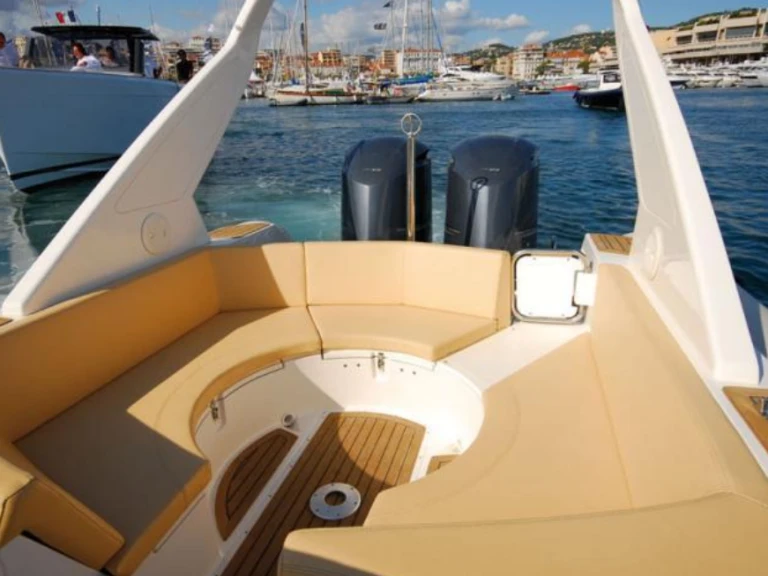 Noleggio a Porto-Vecchio – Capelli Tempest 1000 Sun su SamBoat