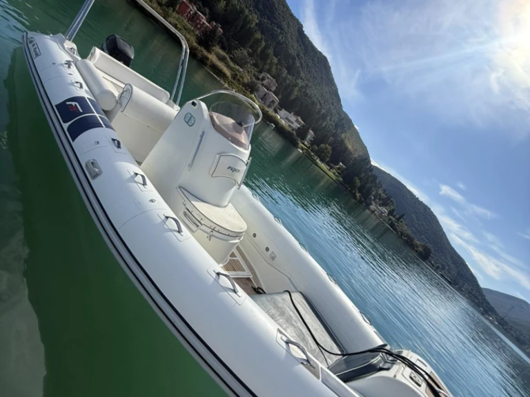 Noleggio barche Bwa  Flyer a Anávyssos su Samboat