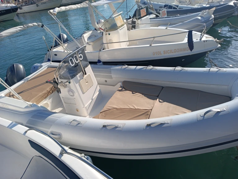 Noleggiare una Nautica Led Nautica Led 590 a Castellammare del Golfo