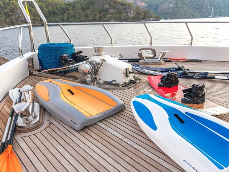 Noleggio Yacht di lusso  con patente nautica