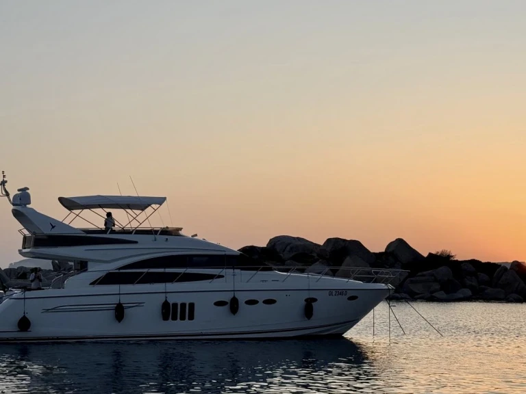 Noleggio barche Princess Princess 62 Fly a Portisco su Samboat