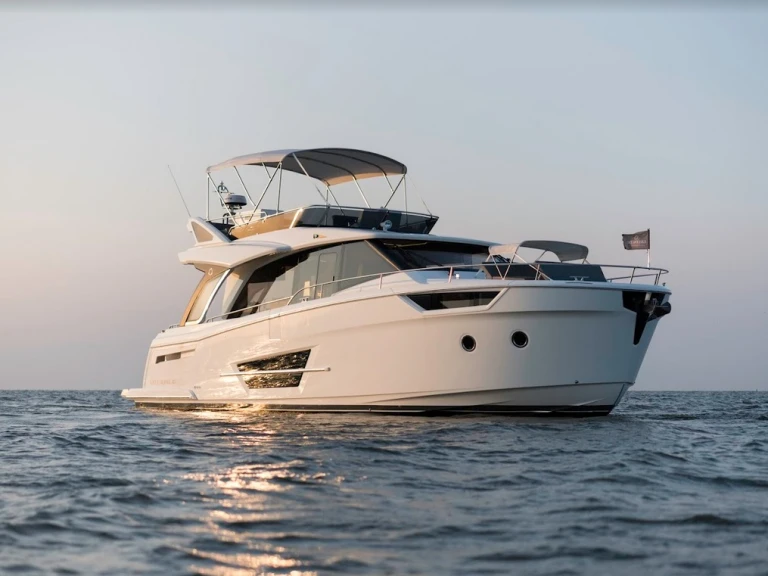 Noleggio Yacht di lusso a Saint-Raphaël – Greenline Greenline 45 Fly