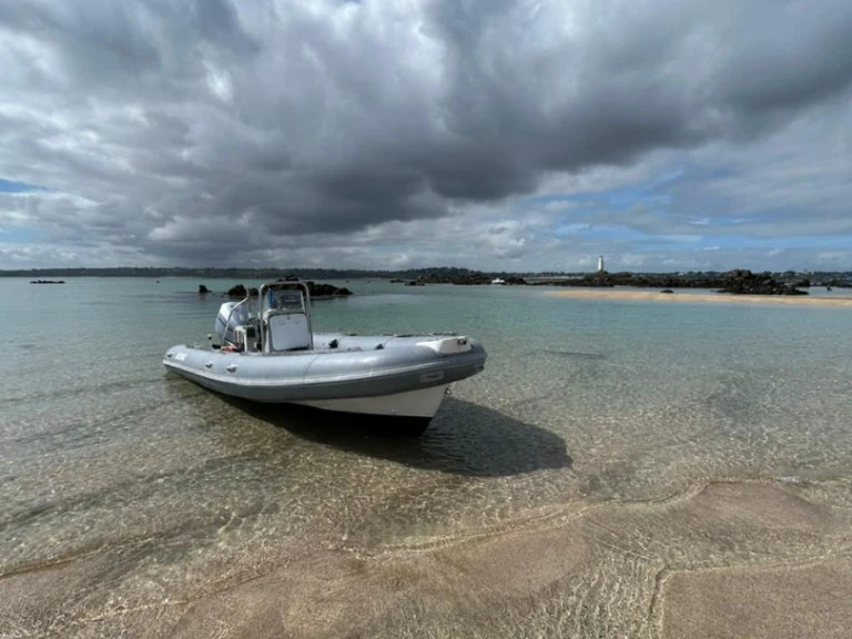 Noleggio a Saint-Quay-Portrieux – Lomac Beluga 24 su SamBoat