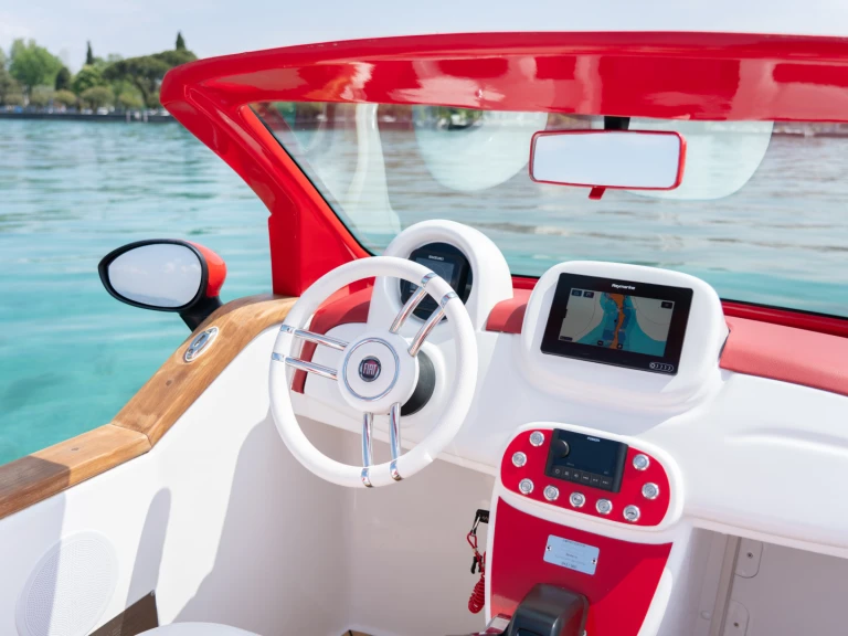 Barca a motore a noleggio a Sirmione al miglior prezzo