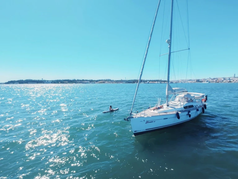 Noleggiare una Bénéteau Oceanis 50 a Lisbona