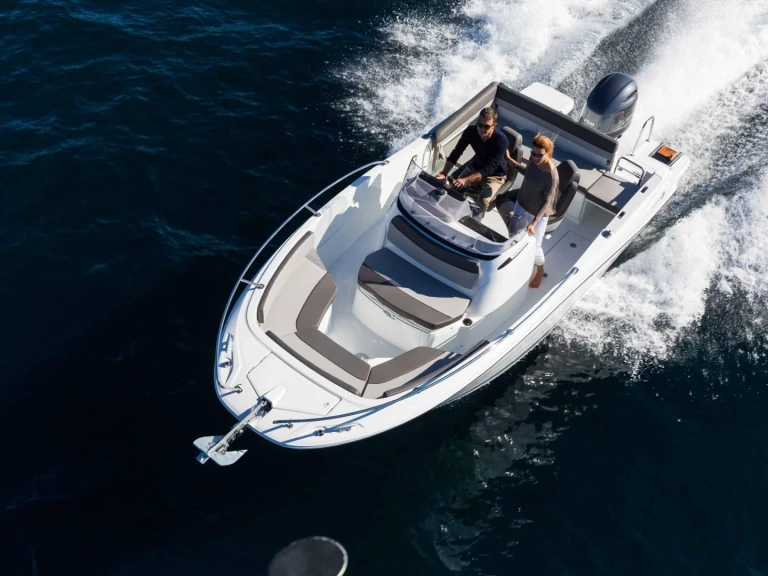 Noleggio barche Positano economico Cap Camarat 6.5 CC Serie 3