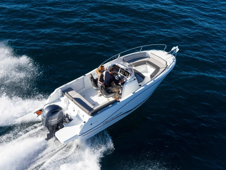 Noleggio barche Jeanneau Cap Camarat 6.5 CC Serie 3 a Positano su Samboat