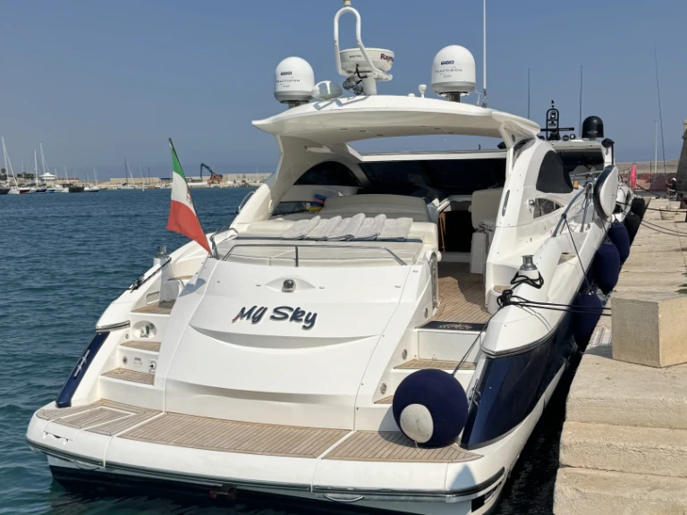 Noleggiare una Sunseeker Portofino 53 a Monopoli