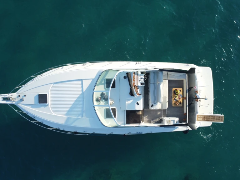 Noleggio barche Carver 400 Express a Pórto Chéli su Samboat