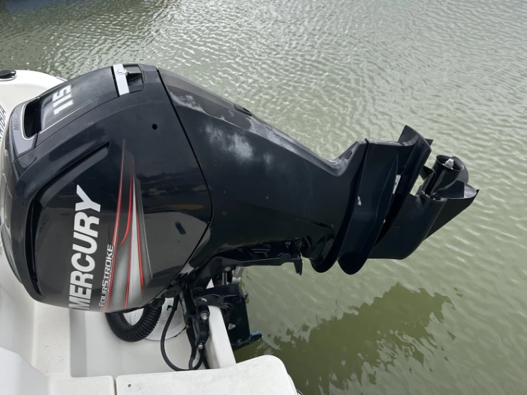 Noleggio barche Hondarribia economico Activ 605 Open