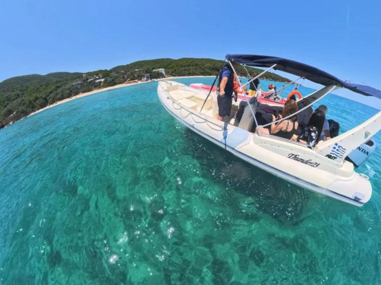 Gommone a noleggio a Agios Ioannis al miglior prezzo