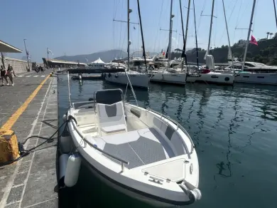 Noleggio Barca a motore a Sorrento – Teorema Teorema 20