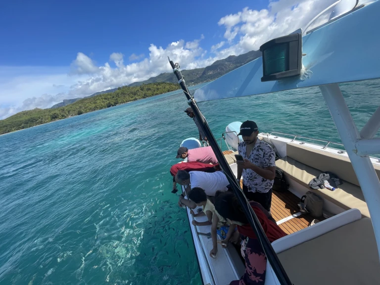Noleggio Barca a motore fisherman con patente nautica