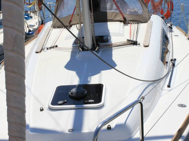 Noleggio barche Jeanneau Sun Odyssey 33i a Port d'Alicante su Samboat