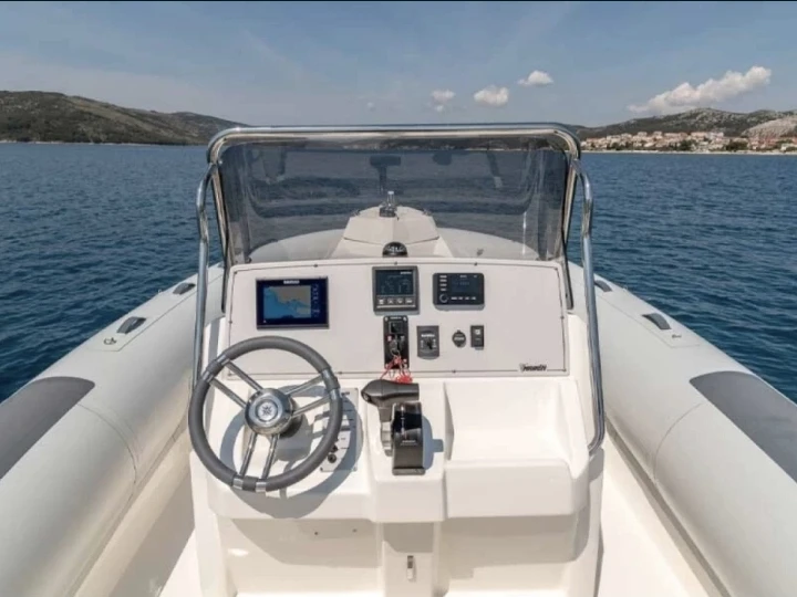 Noleggio Gommone Wellcraft con patente nautica