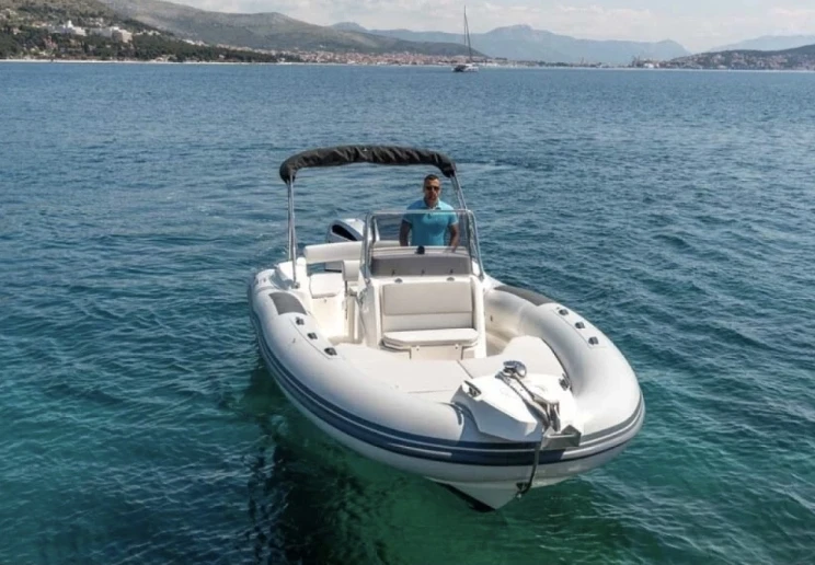 Noleggio Gommone con o senza skipper Wellcraft a Fréjus