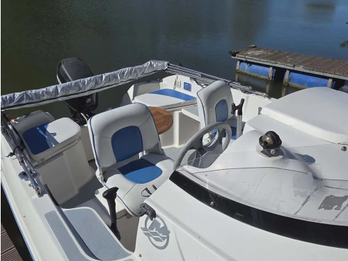 Noleggiare una Quicksilver Quicksilver 520 Flamingo a Francia