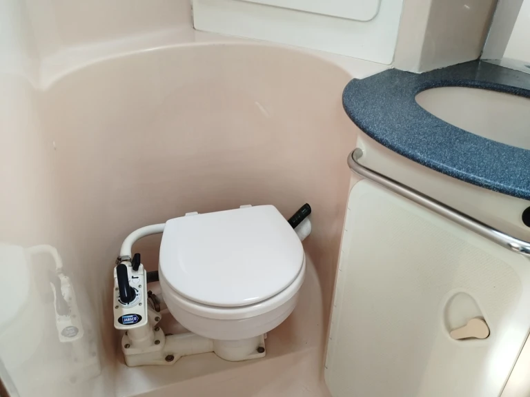 Noleggiare una Bavaria Bavaria 40 a Volos