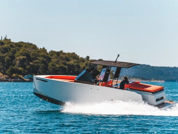 Noleggio Barca a motore De Antonio con patente nautica