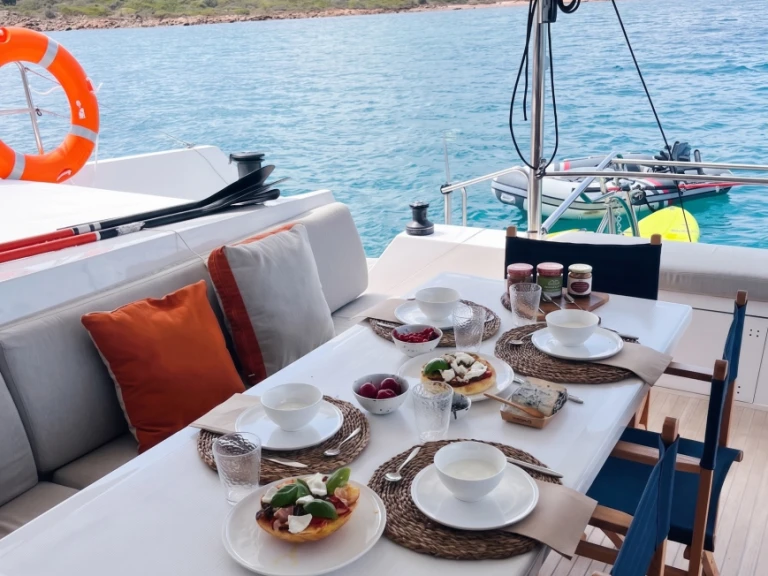 Noleggio Catamarano con o senza skipper Nautitech a Álimos