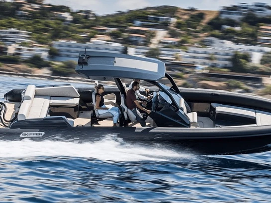 Noleggiare una  Skipper-BSK 34 NC a Nasso (Citta)