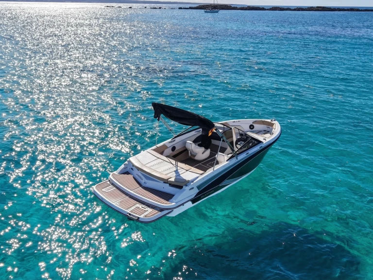 Noleggio Barca a motore con o senza skipper Glastron a Ibiza Town