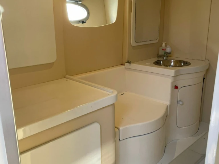 Barca a motore a noleggio a Catania al miglior prezzo