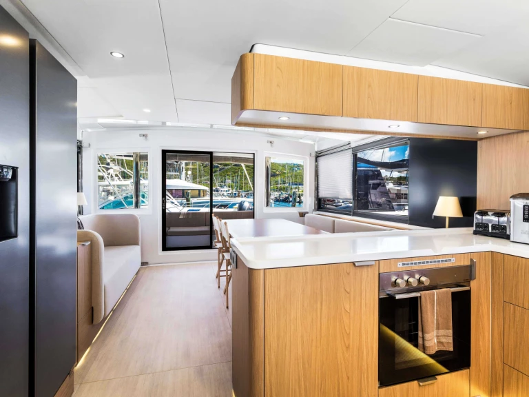 Noleggio Catamarano Bali con patente nautica