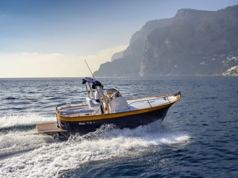 Noleggio Barca a motore Mimi con patente nautica