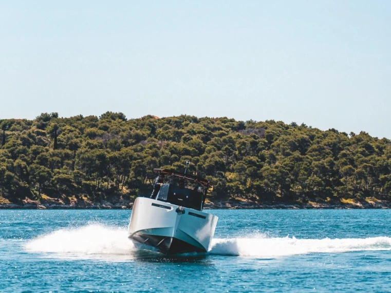 Noleggio Barca a motore De Antonio con patente nautica