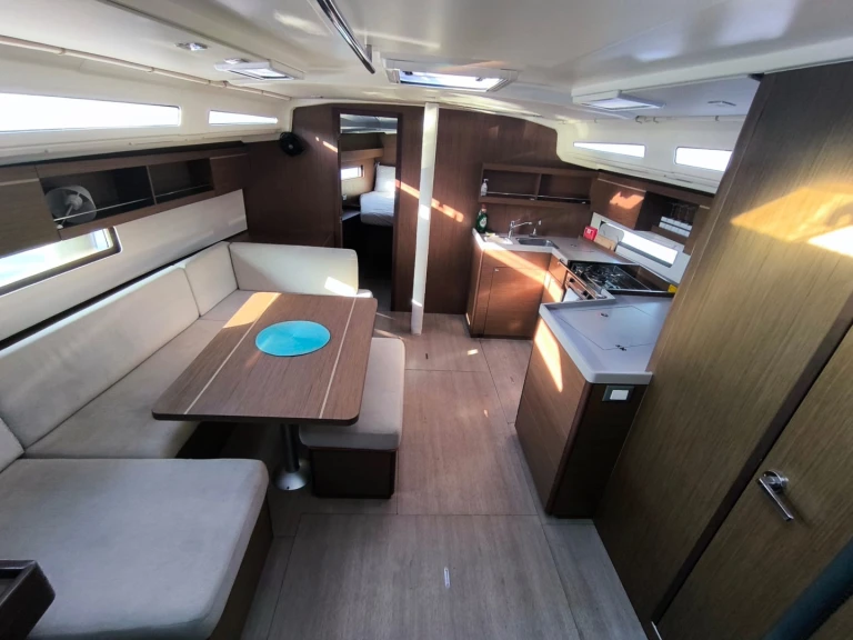Noleggio barche Volos economico Oceanis 40.1