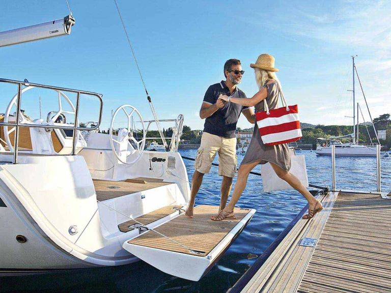 Bavaria Cruiser 37 da affittare a  Zara