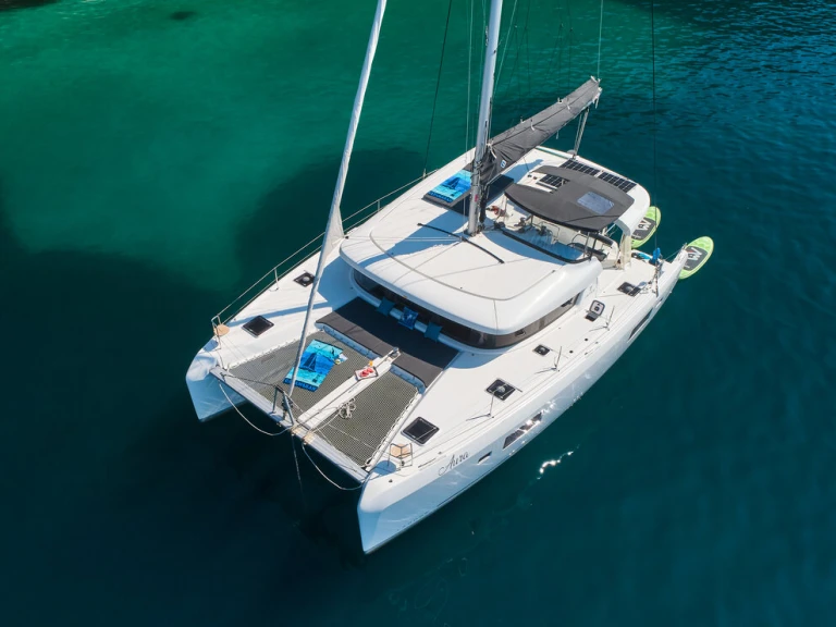 Noleggiare una Lagoon Lagoon 42 a Castelli