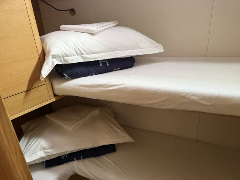 Noleggio barche Spalato economico Elan E6