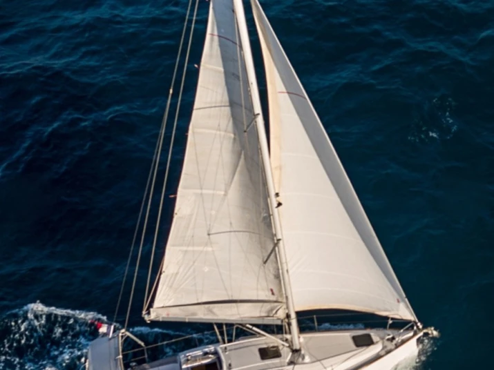 Noleggio Barca a vela a Marsiglia – Elan Impression 35