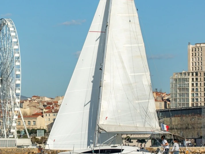 Noleggio barche Elan Impression 35 a Marsiglia su Samboat
