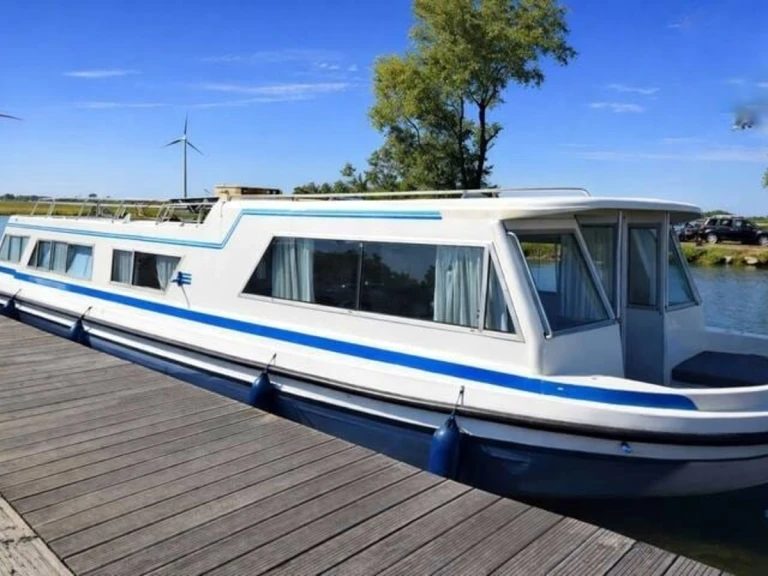 Houseboat a noleggio a Saint-Jean-de-Losne al miglior prezzo