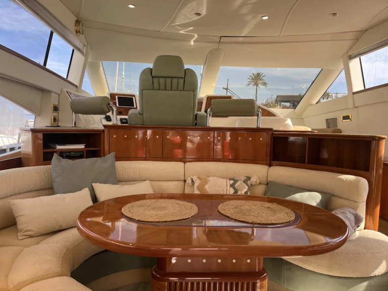 Noleggiare una Azimut Azimut 58 Fly a Marina de Dénia