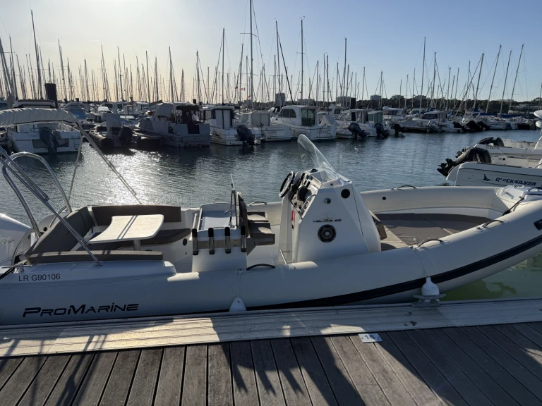 Pro Marine hélios 25 da affittare a  La Rochelle