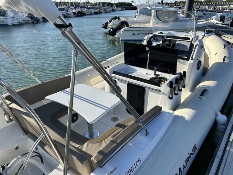 Noleggiare una Pro Marine hélios 25 a La Rochelle
