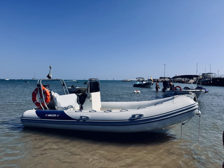 Noleggio Barca a motore con o senza skipper Master a Anzio