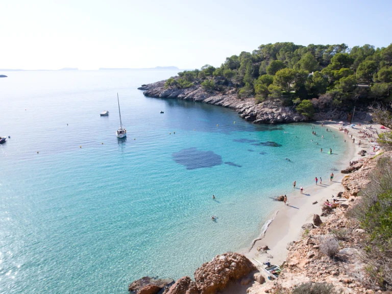 Noleggiare una Chaparral 246 a Sant Antoni de Portmany